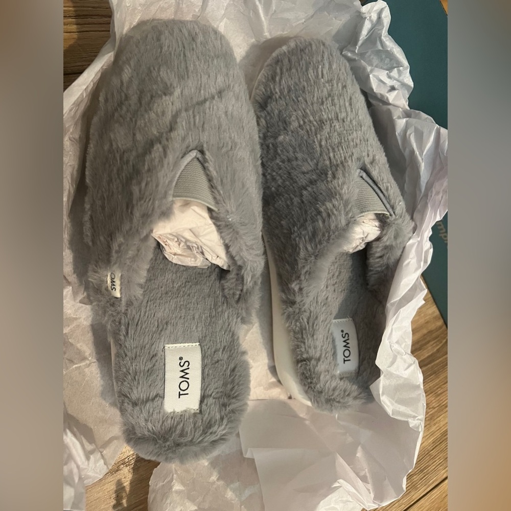 Toms Slippers